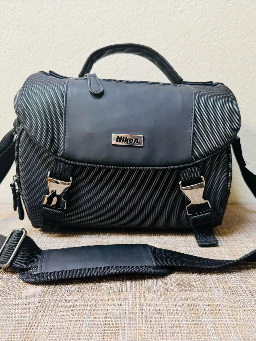 Nikon D3300 Red DSLR Camera, with all parts and carrying bag!